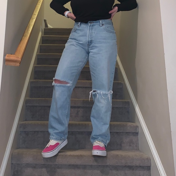 Vintage high rise Levi’s jeans - Picture 2 of 4